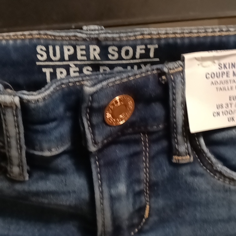 FINAL PRICE NWT DENIM blue jeans Size 3T